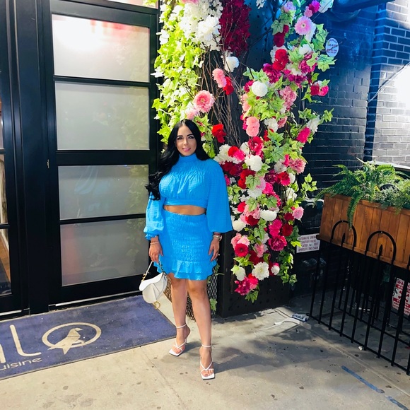 Set - Picture 2 of 3